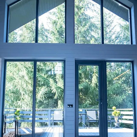 у лісі Holiday home